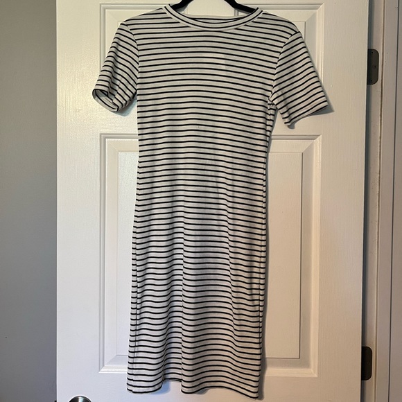 NWT polyester medium stripped body con forever 21 dress black and white - Picture 6 of 8